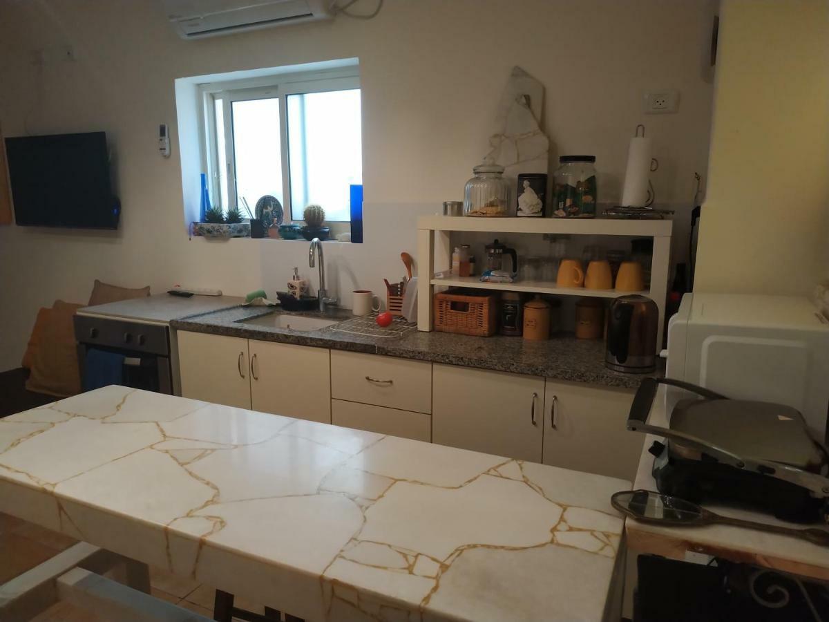 דירות חיפה Studio Apt Great Location Heart Of Downtown District מראה חיצוני תמונה