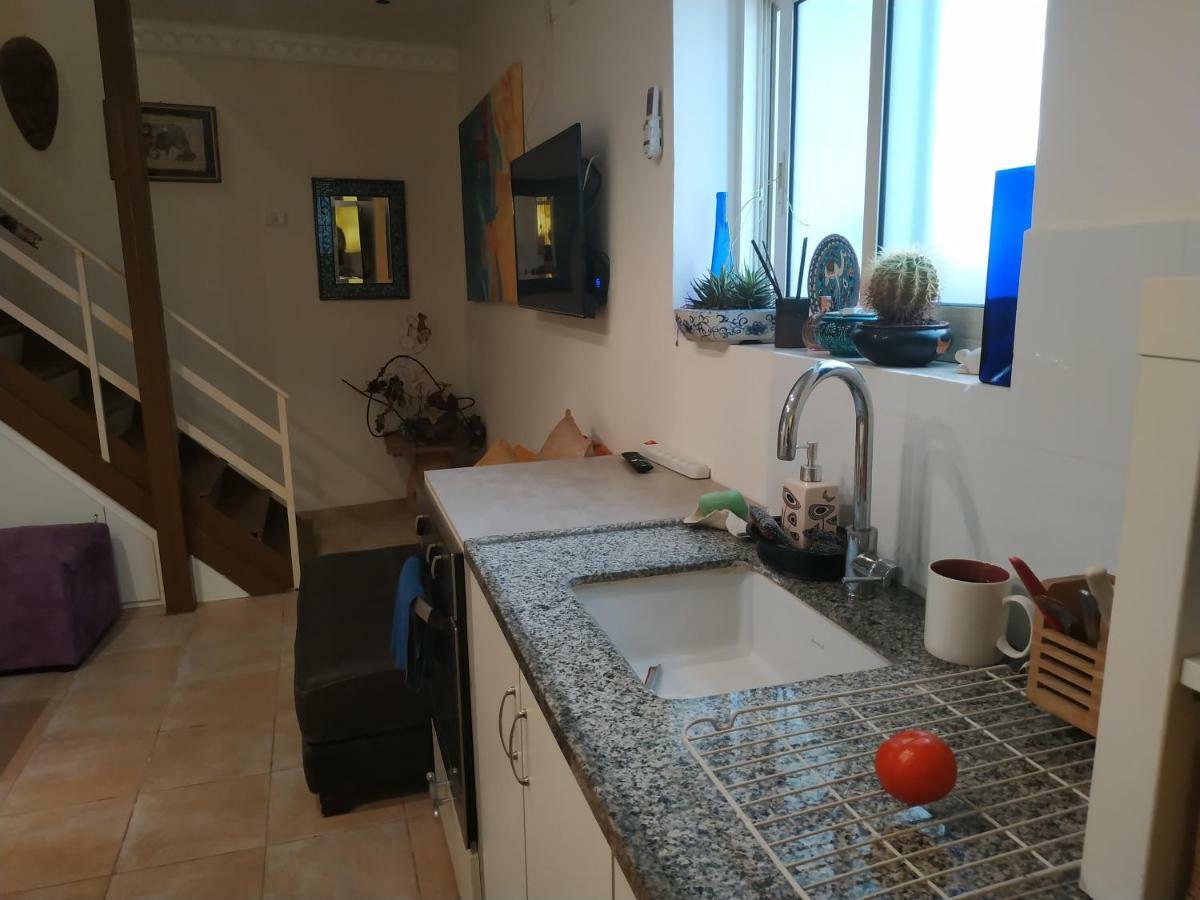 דירות חיפה Studio Apt Great Location Heart Of Downtown District מראה חיצוני תמונה